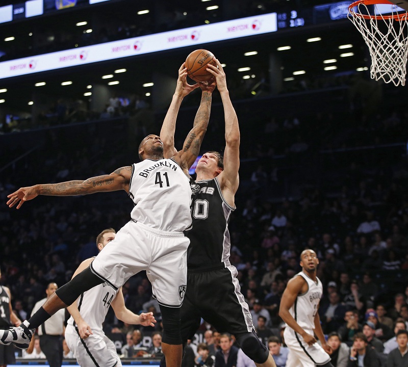 Боби одличан у победи Спарса, Вориорси наставили низ 